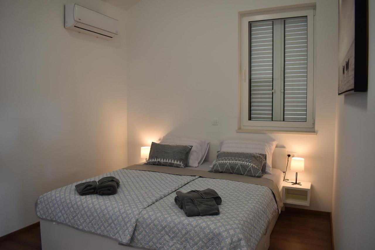 Apartment Aci Marina Rab Banjol Exterior foto
